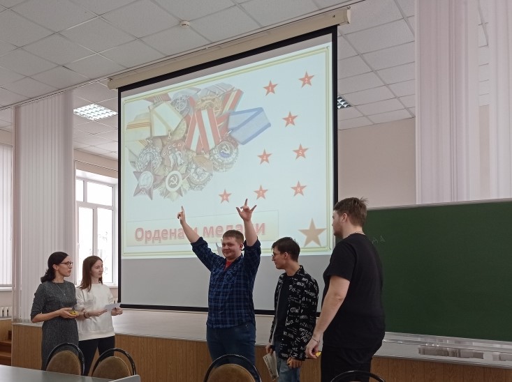 Студенты-информатики приняли участие в мероприятии, посвященное празднику «День Защитника Отечества»